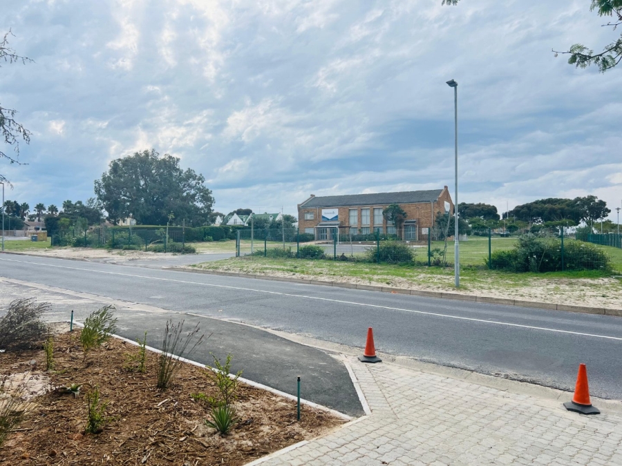 1 Bedroom Property for Sale in Table View Western Cape